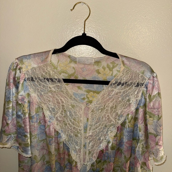 Vassarette Pastel Floral Lingerie - Picture 5 of 5